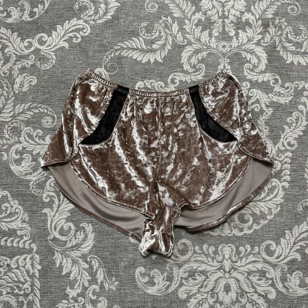 Forever 21 Women's Multicolor Crushed Velvet Lace Shorts Size S
